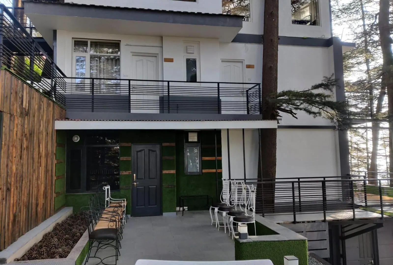Bed & Breakfast The Jakhoo Crest Shimla